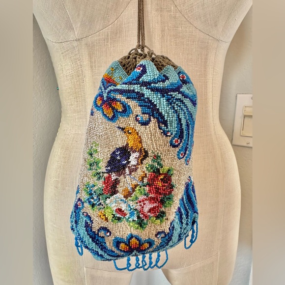 Handbags - Victorian Glass Beaded Wrislet w/Bird Floral Pattern